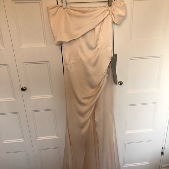 OFF SHOULDER SATIN WEDDING / BRIDAL / EVENING GOWN - Picture 2 of 3